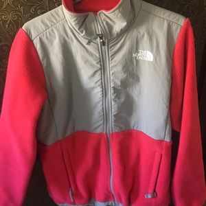 watermelon colored north face size XL (18) kids
